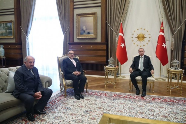 Foto - Ortalığı karıştırmaya çalışıyorlar... Ermeni cemaatinden büyük çalım!