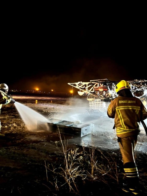 Foto - Ortalık savaş alanı gibi! Gerçeğini aratmayan görüntüler