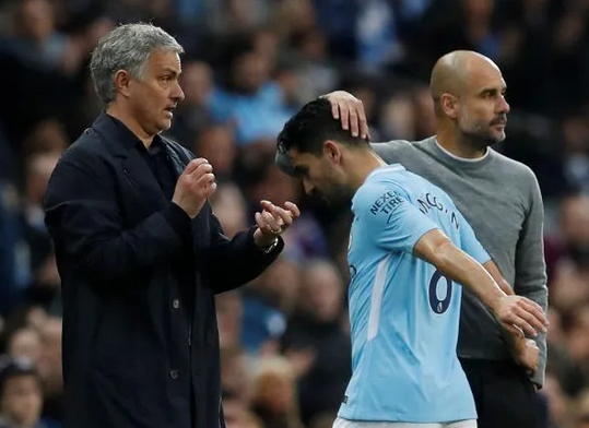 Ortaya çıkacak: Salı günü Fenerbahçe’ye imza atacak! Mourinho’nun ilk bombası Barça’dan!