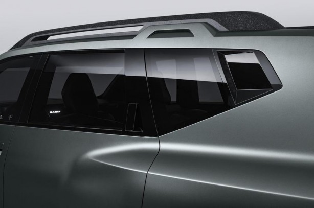 Foto - Örtüsü kaldırıldı! İşte Dacia'nın yeni SUV'u