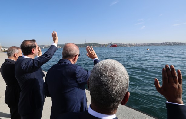 Foto - Oruç Reis Somali yolcusu! Başkan Erdoğan uğurladı
