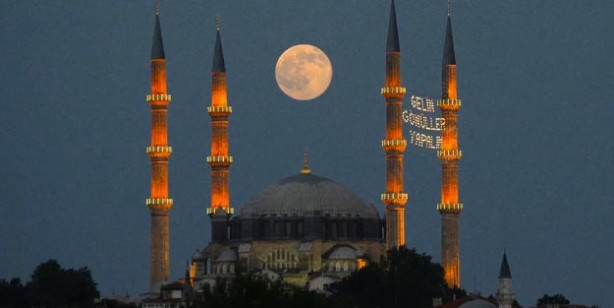 Foto - Oruç tutamayan kişi fidye mi verir yoksa orucunu kaza mı eder?