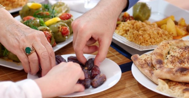 Foto - Oruç tutarken susamamak için hemen bunu yapın! Sahurda bir tane yerseniz iftara kadar susamak yok