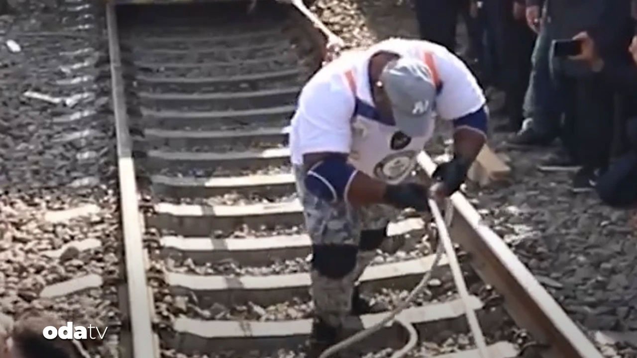 Foto - Oruçlu haliyle 279 tonluk bir treni çekti!