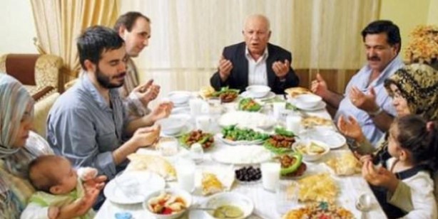 Foto - Oruçlunun duası ne zaman kabul olur? İftar vakti duası