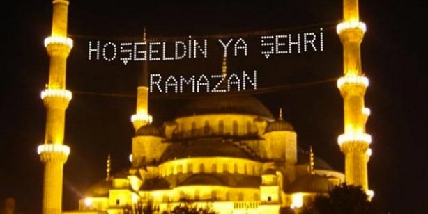 Foto - Oruçluyken makata krem sürmek orucu bozar mı?