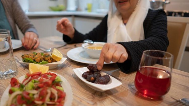 Foto - Orucu hurma veya zeytin ile açmanın faydaları saymakla bitmiyor! İşte Peygamber Efendimiz'in hurma tavsiyesi