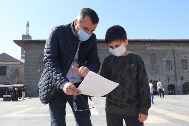 Foto - Oryantiring yarışmasına katılan sporcular tarihi mekanlarda ter döktü
