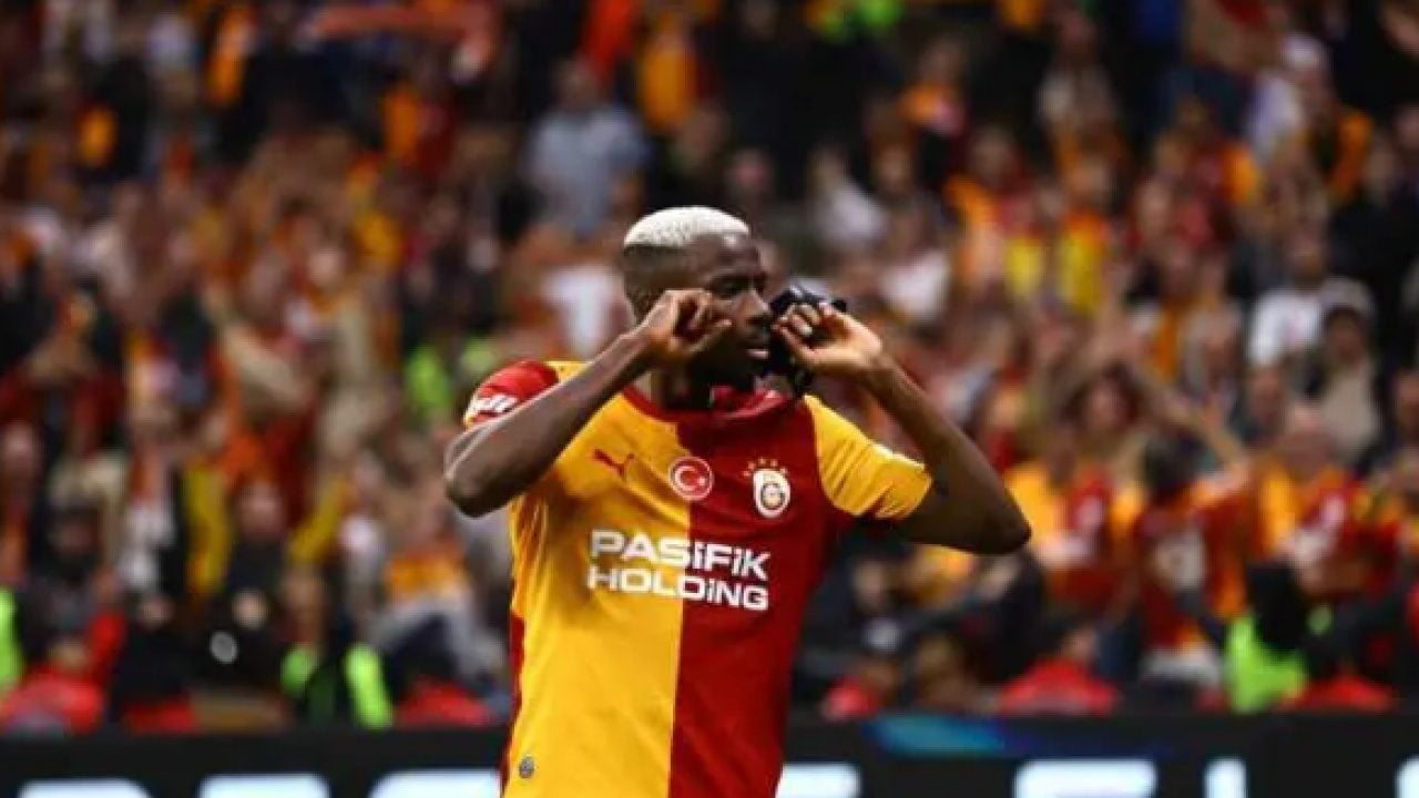 Foto - Osimhen derbide double yaptı: Süper Lig gol krallığı yarışı kızıştı!