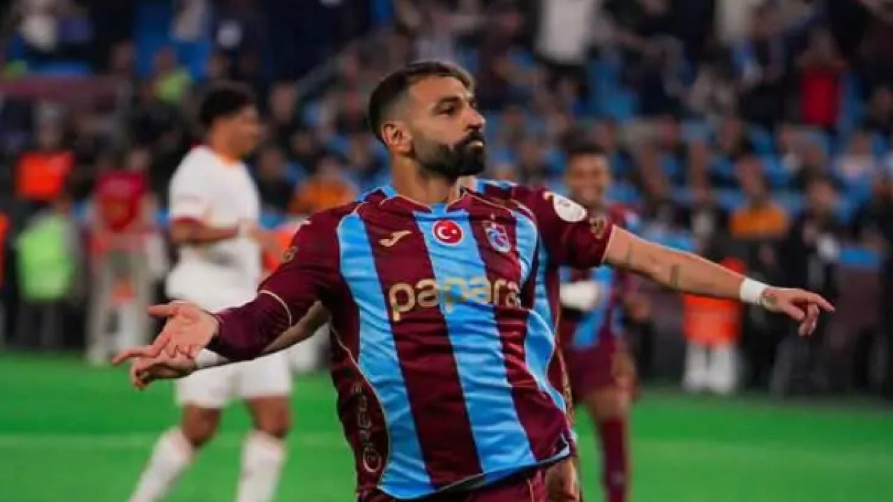 Foto - Osimhen derbide double yaptı: Süper Lig gol krallığı yarışı kızıştı!