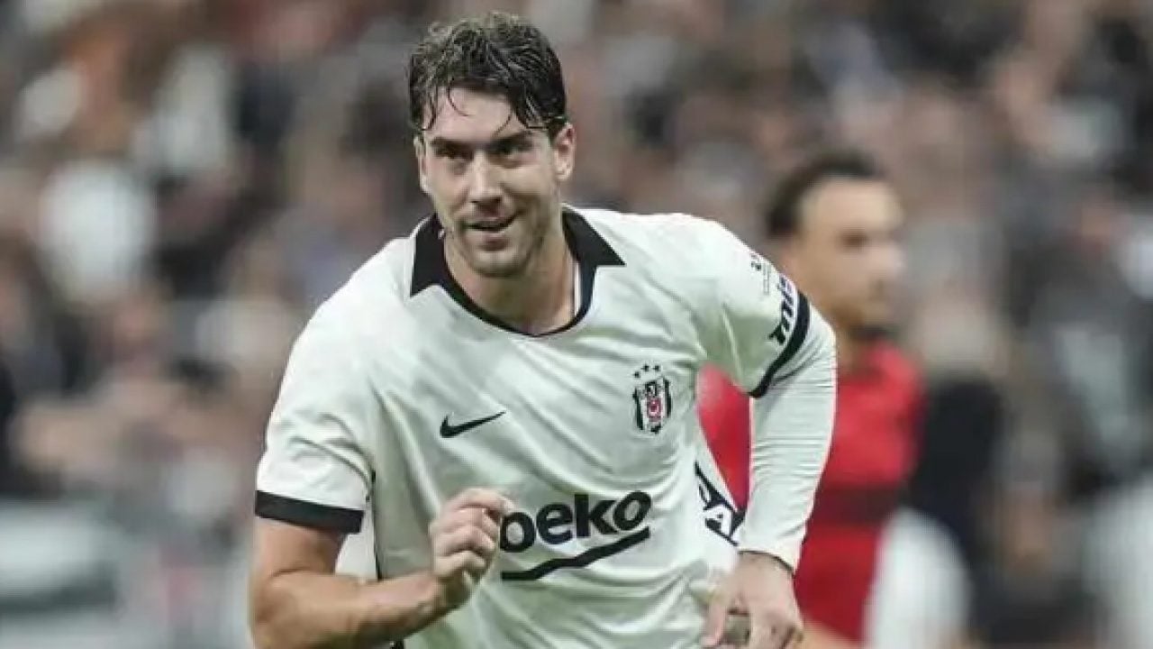 Foto - Osimhen derbide double yaptı: Süper Lig gol krallığı yarışı kızıştı!