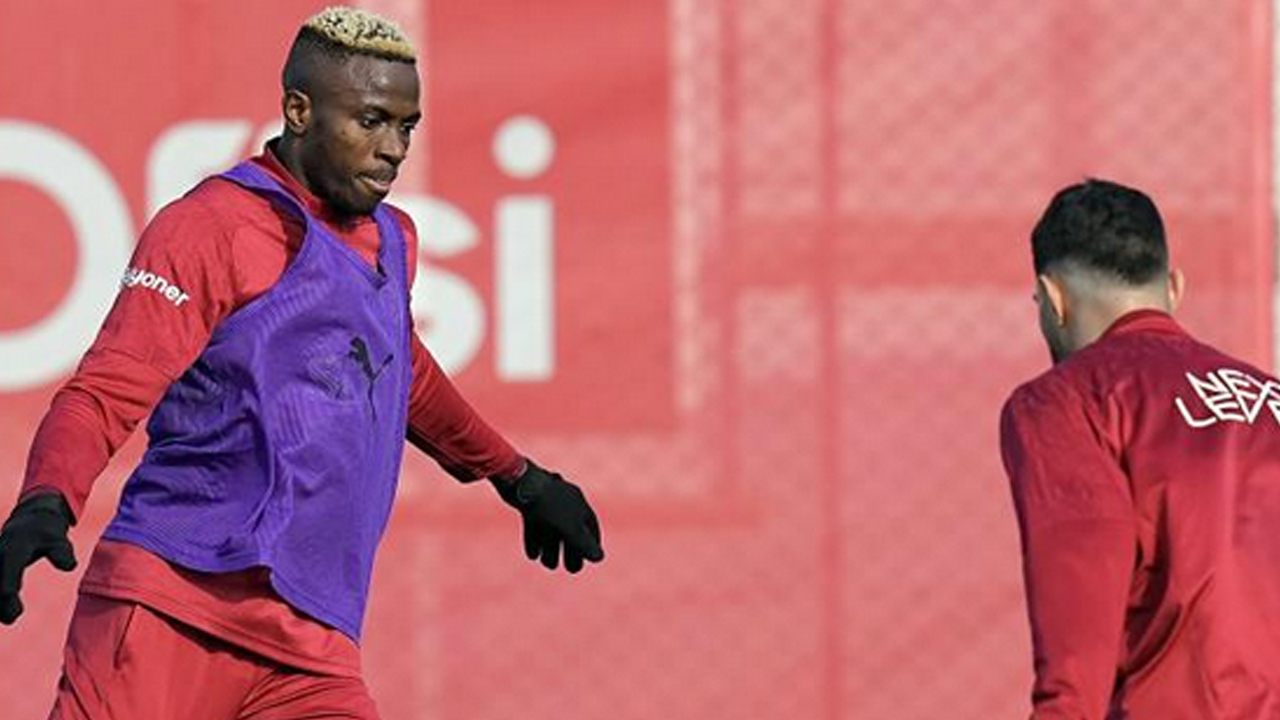 Foto - Osimhen devleri geri gönderdi: Resmen masaya yumruğunu vurdu! Hiç beklenmedik haber! Galatasaray karışacak…