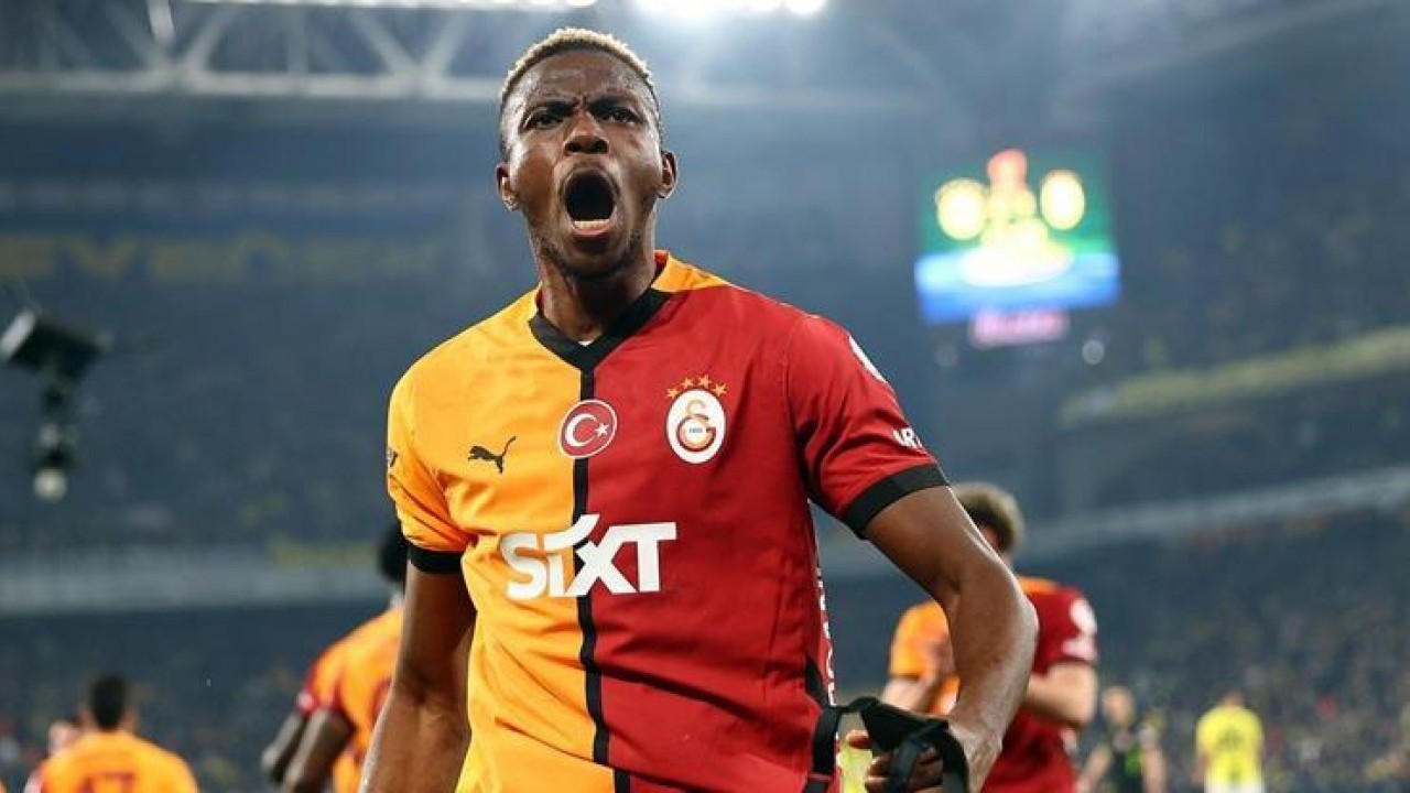 Foto - Osimhen Galatasaray’da! Taraftar coşkusu havalimanını inletti!