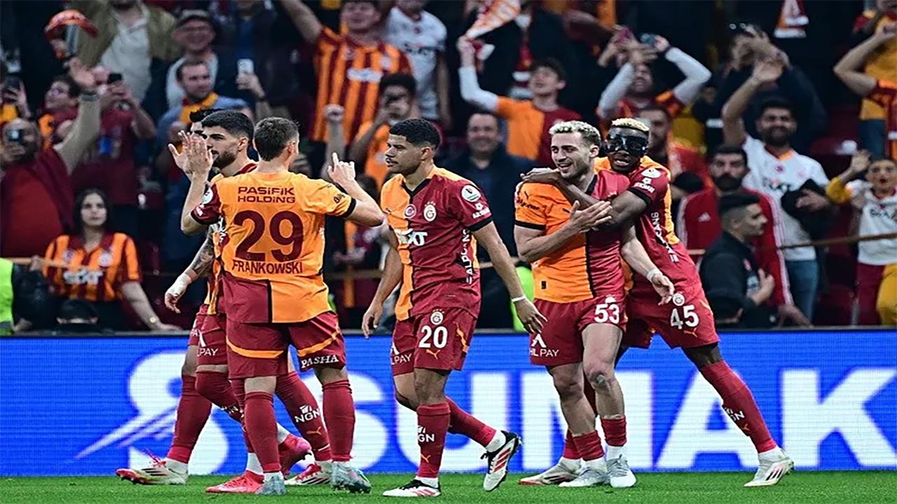 Foto - Osimhen için transfer savaşı! Galatasaray yıldız golcüyle yola devam edecek mi?