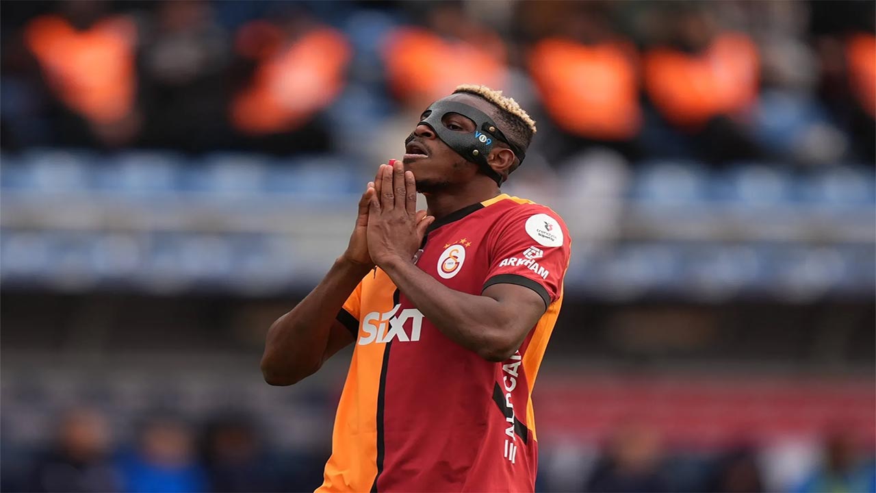 Osimhen için transfer savaşı! Galatasaray yıldız golcüyle yola devam edecek mi?