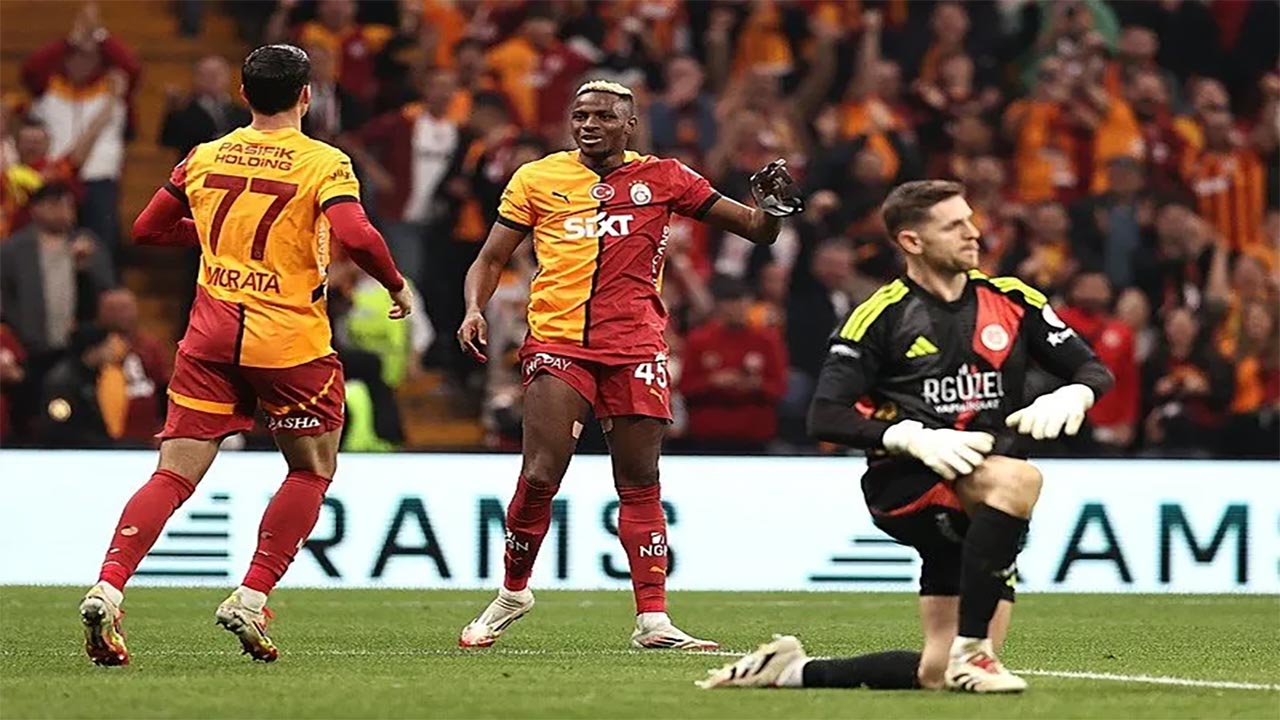Foto - Osimhen için transfer savaşı! Galatasaray yıldız golcüyle yola devam edecek mi?
