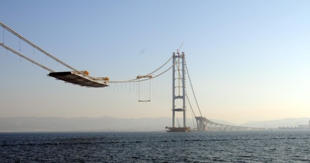Foto - Osman Gazi Köprüsü'ndeki kavisin nedeni kuşlar