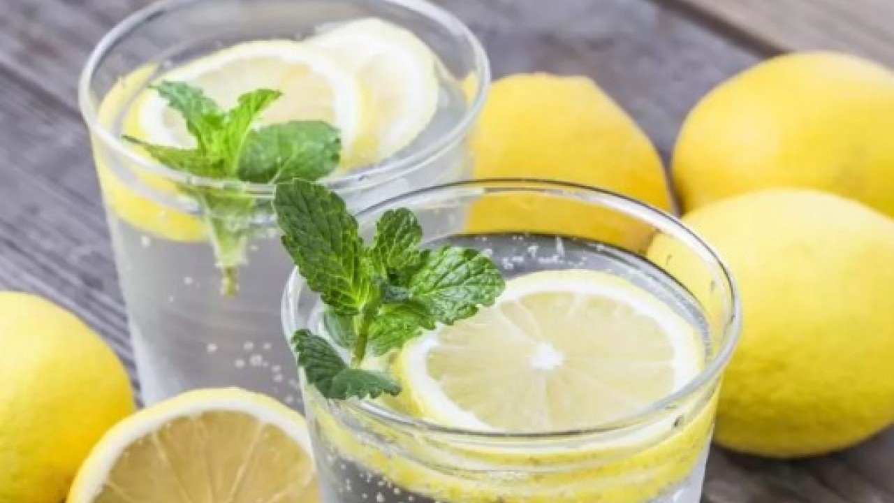 Foto - Osman Müftüoğlu açıkladı: İşte limon suyunun 5 faydası!