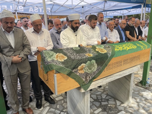 Foto - Osman Nuri Kabaktepe'nin vefat eden annesi Huriye Kabaktepe son yolculuğuna uğurlandı
