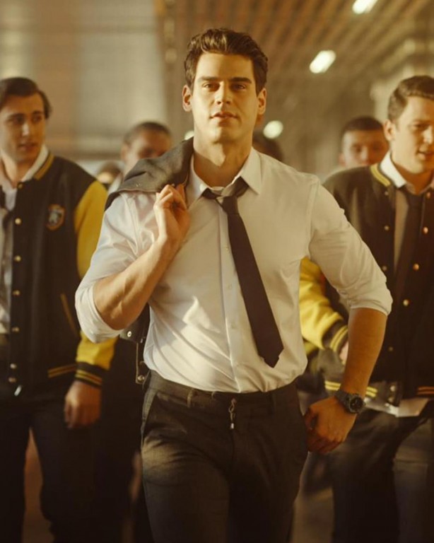 Foto - Osman Sınav büyük risk aldı! Kurtlar Vadisi’nin benzeri Yalnız Kurt isimli dizide…