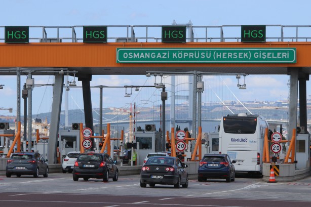 Osmangazi Köprüsü'nde bayram dönüşü trafiği