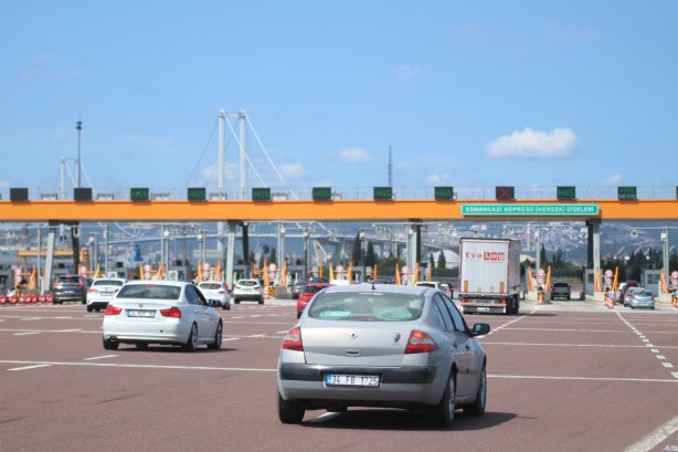 Foto - Osmangazi Köprüsü'nde bayram dönüşü trafiği