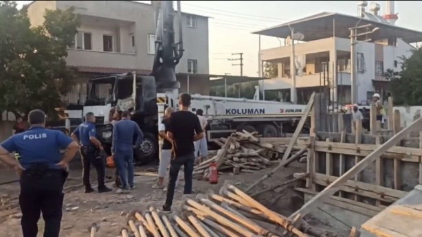 Foto - Osmaniye'de elektrik direğine çarpan beton pompası alev aldı