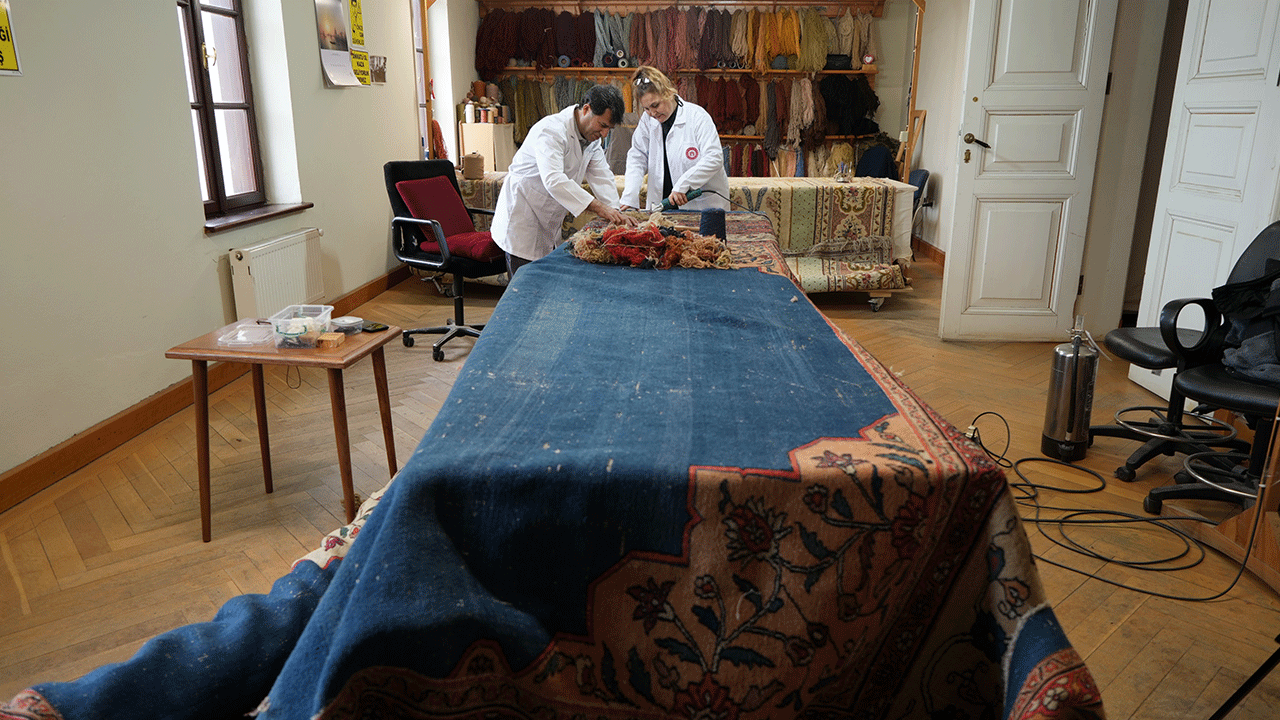 Foto - Osmanlı mirası onların elinden geçiyor