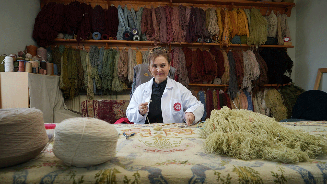 Foto - Osmanlı mirası onların elinden geçiyor