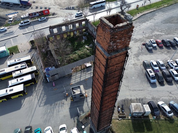 Foto - Osmanlı yadigârı yürek burktu! Yanından geçenler bakın ne sanıyor