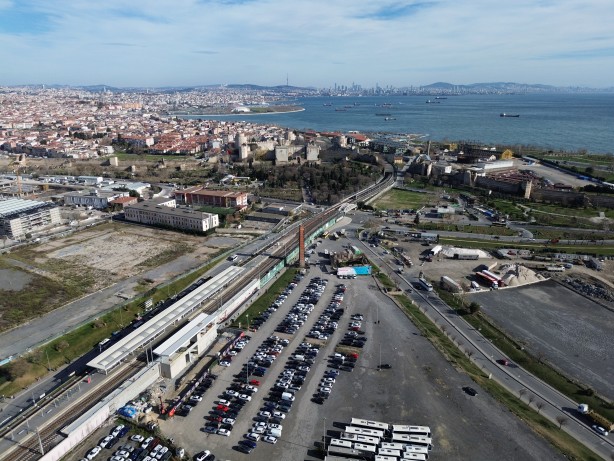 Foto - Osmanlı yadigârı yürek burktu! Yanından geçenler bakın ne sanıyor