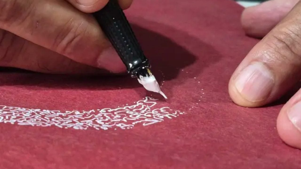 Foto - Osmanlı'dan günümüze kadar ulaştı: Ustaların 'çıldırmadan yazılamaz' dediği sanat!