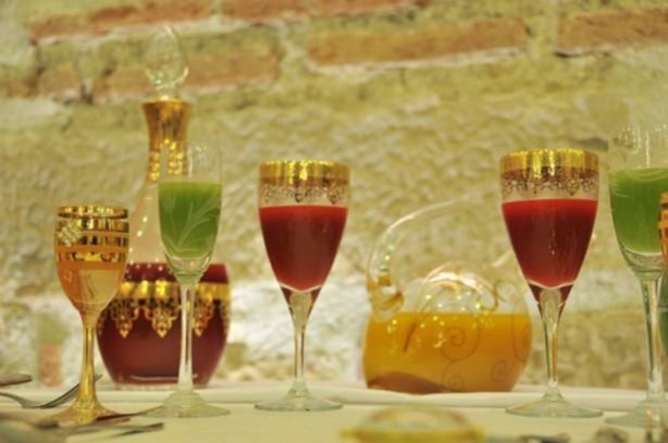 Foto - Osmanlılar niye sofrada su içmezdi?