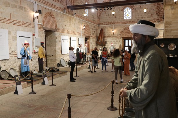 Foto - Osmanlı'nın ihtişamı için rekor ziyaretçi! Beklenmedik gelişme! Bir anda durduruldu