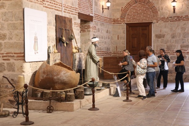 Foto - Osmanlı'nın ihtişamı için rekor ziyaretçi! Beklenmedik gelişme! Bir anda durduruldu