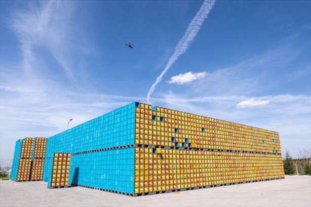 Foto - ÖSYM'nin dünyadan izole sınav merkezi kapılarını ilk kez açtı! Çöp bile 45 gün dışarı çıkmıyor