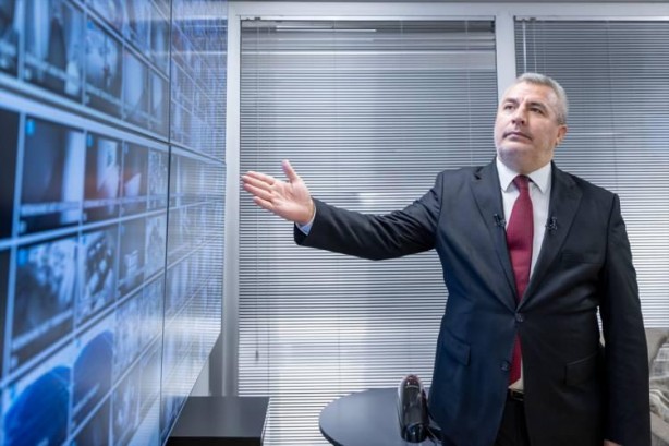 Foto - ÖSYM'nin dünyadan izole sınav merkezi kapılarını ilk kez açtı! Çöp bile 45 gün dışarı çıkmıyor