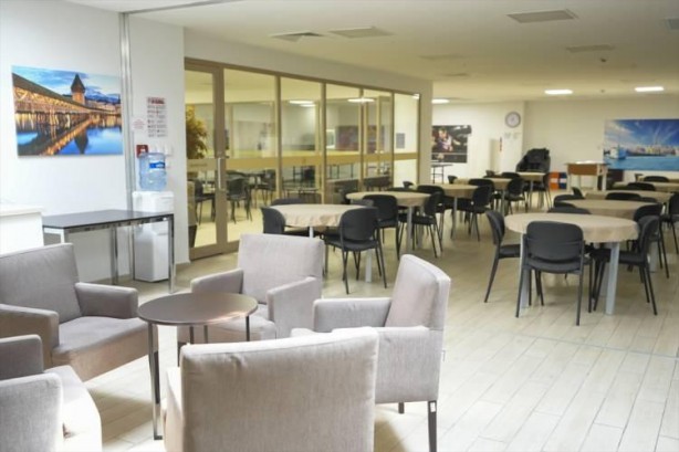 Foto - ÖSYM'nin dünyadan izole sınav merkezi kapılarını ilk kez açtı! Çöp bile 45 gün dışarı çıkmıyor