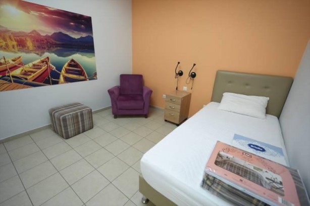 Foto - ÖSYM'nin dünyadan izole sınav merkezi kapılarını ilk kez açtı! Çöp bile 45 gün dışarı çıkmıyor