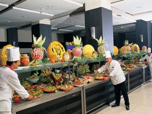 Otelde çalışan bir aşçının hayrete düşüren itirafları