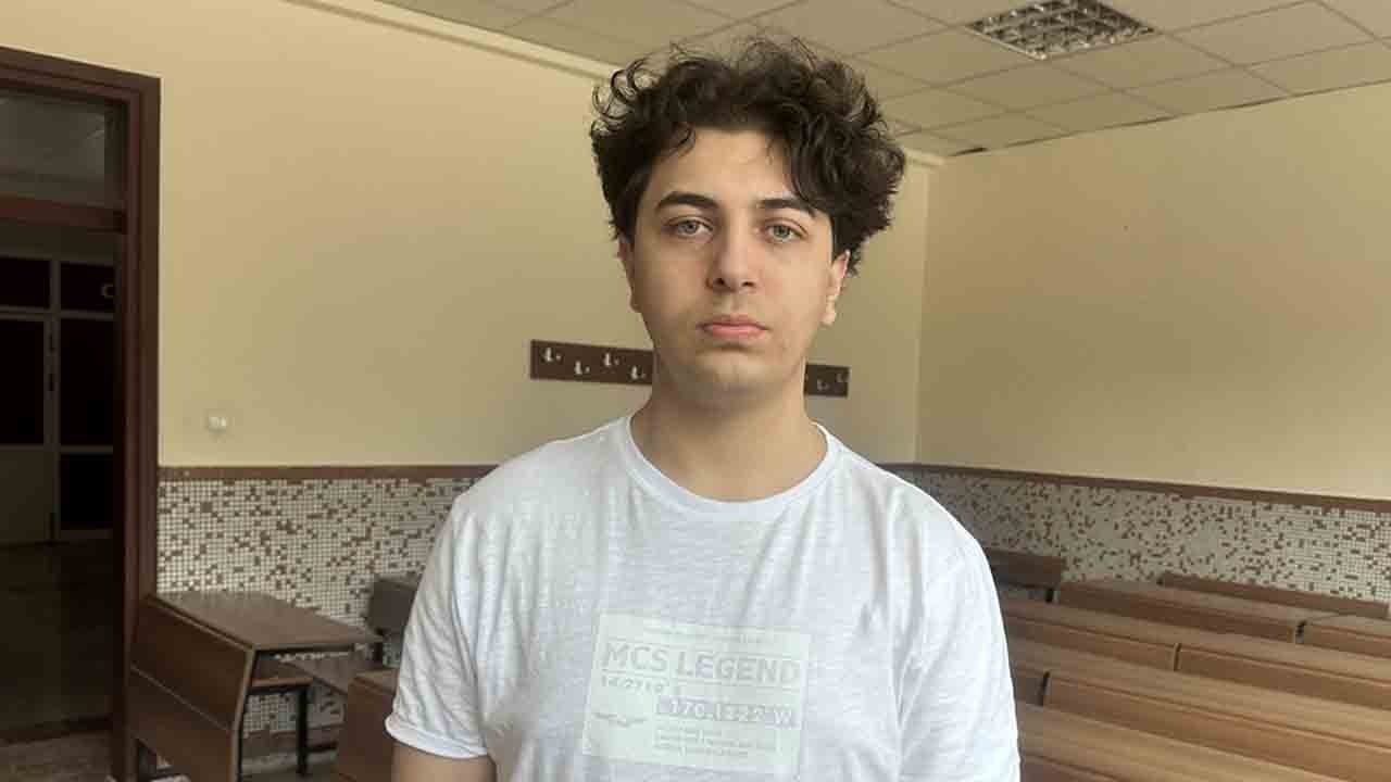 Otizmli gençten örnek mücadele: Kendi deneyimiyle başkalarına umut oluyor