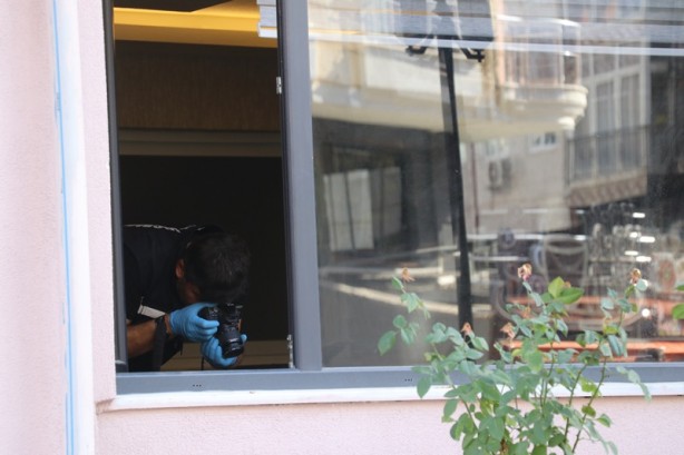 Foto - Oto galeride silahlı kavga: 1 kişi öldü, 1 kişi yaralandı