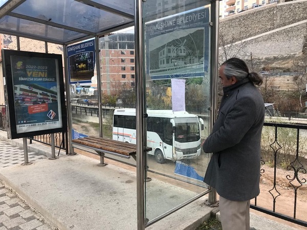 Foto - Otobüs durağına not astı! Bakın küçük çocuk ne istiyor