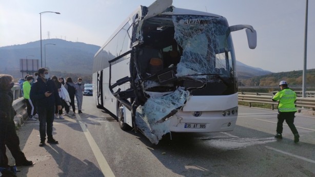 Foto - Otobüs ile kamyon çarpıştı, 24 öğrenci yaralandı