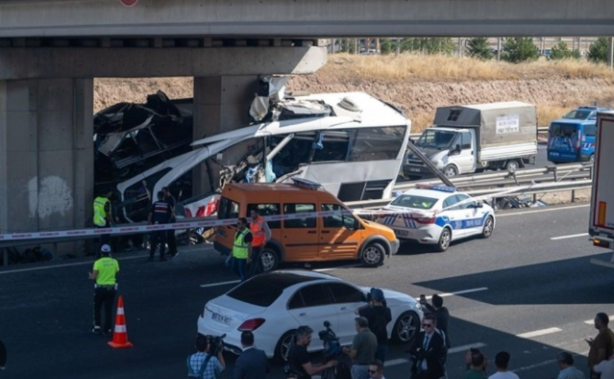 Foto - Otobüs kazalarında korkunç tablo! Mercedes detayı dikkat çekti