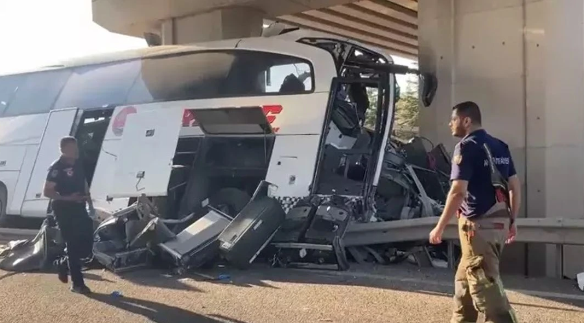 Foto - Otobüs kazalarında korkunç tablo! Mercedes detayı dikkat çekti