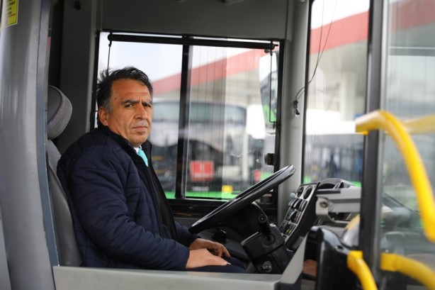 Otobüs şoförü rahatsızlanan yolcusunu hastaneye yetiştirdi