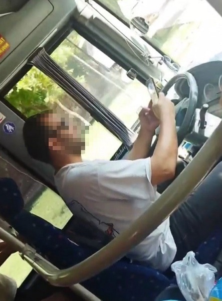 Foto - Otobüs şoförü yolcuların hayatını hiçe saydı