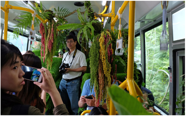 Foto - Otobüsü ormana çevirdiler!