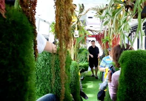 Foto - Otobüsü ormana çevirdiler!